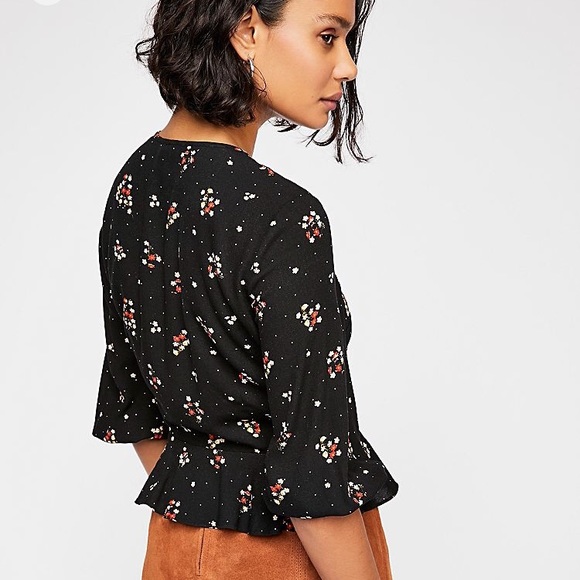 Is this love crop top - Picture 2 of 3